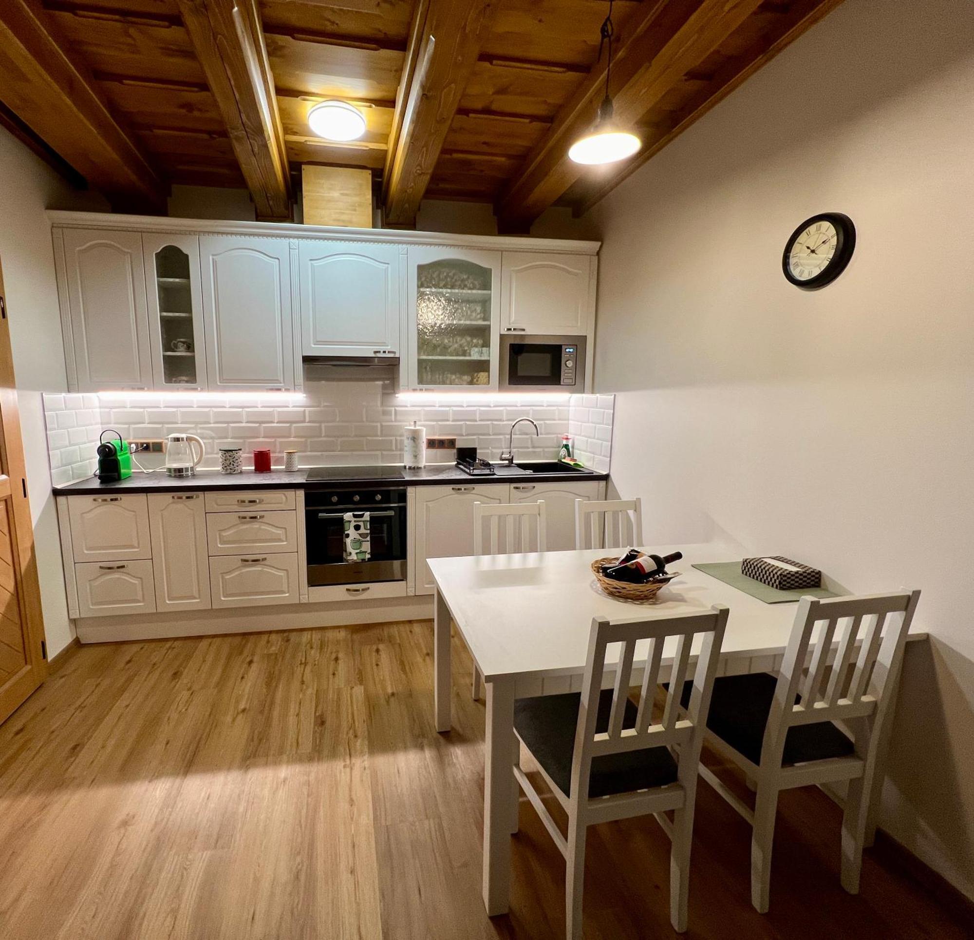 Apartman 8, Jezerne Velké Karlovice Exterior foto