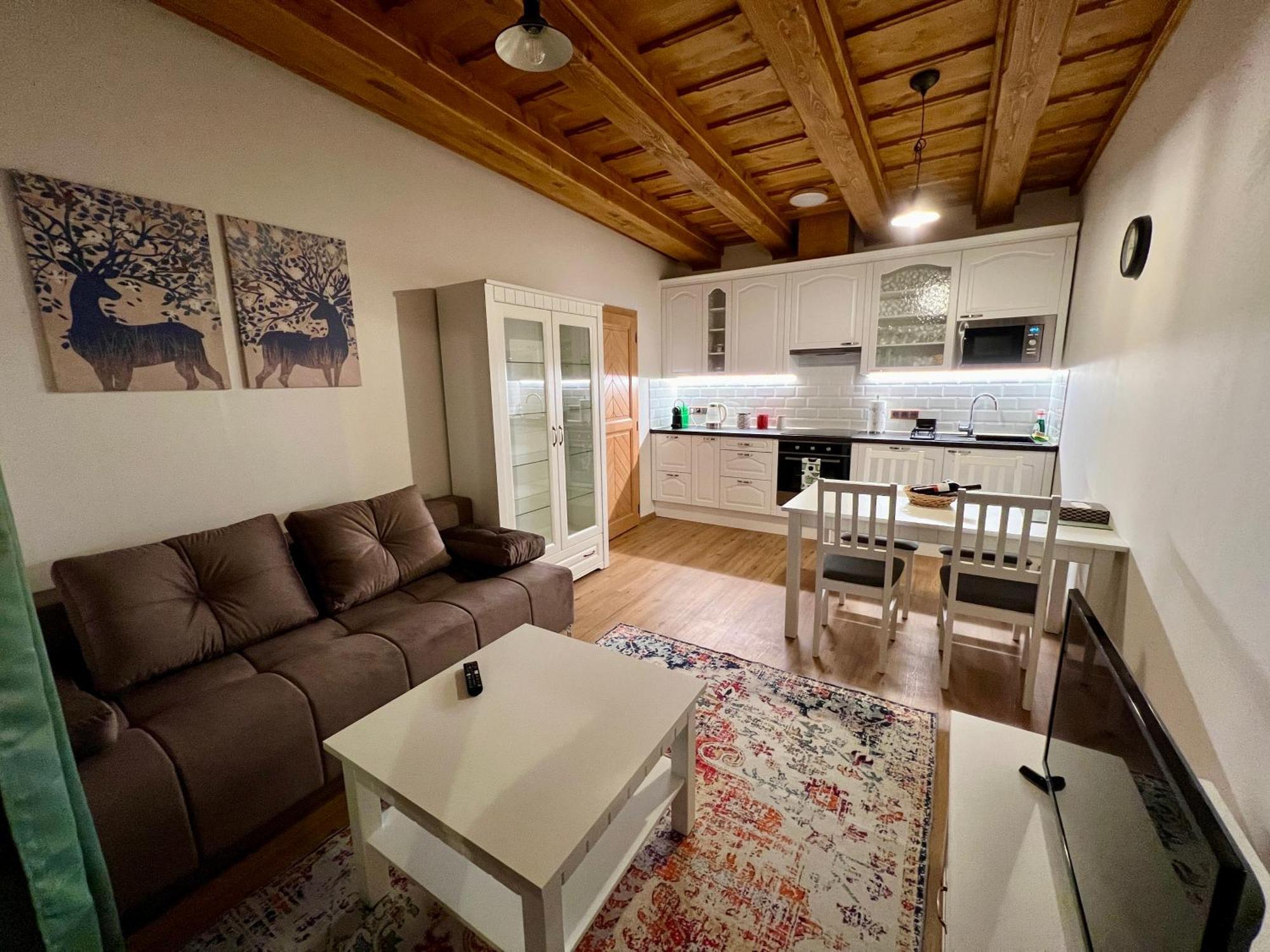 Apartman 8, Jezerne Velké Karlovice Exterior foto